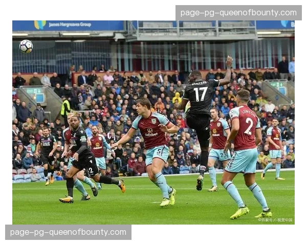 勒沃库森球员攻破多特球门瞬间回顾